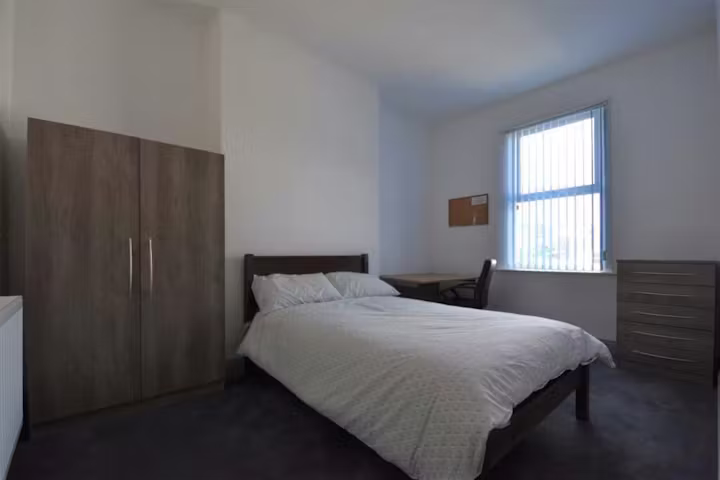 1-derry-avenue-mutley-birmingham-5 Bedroom Apartment-1