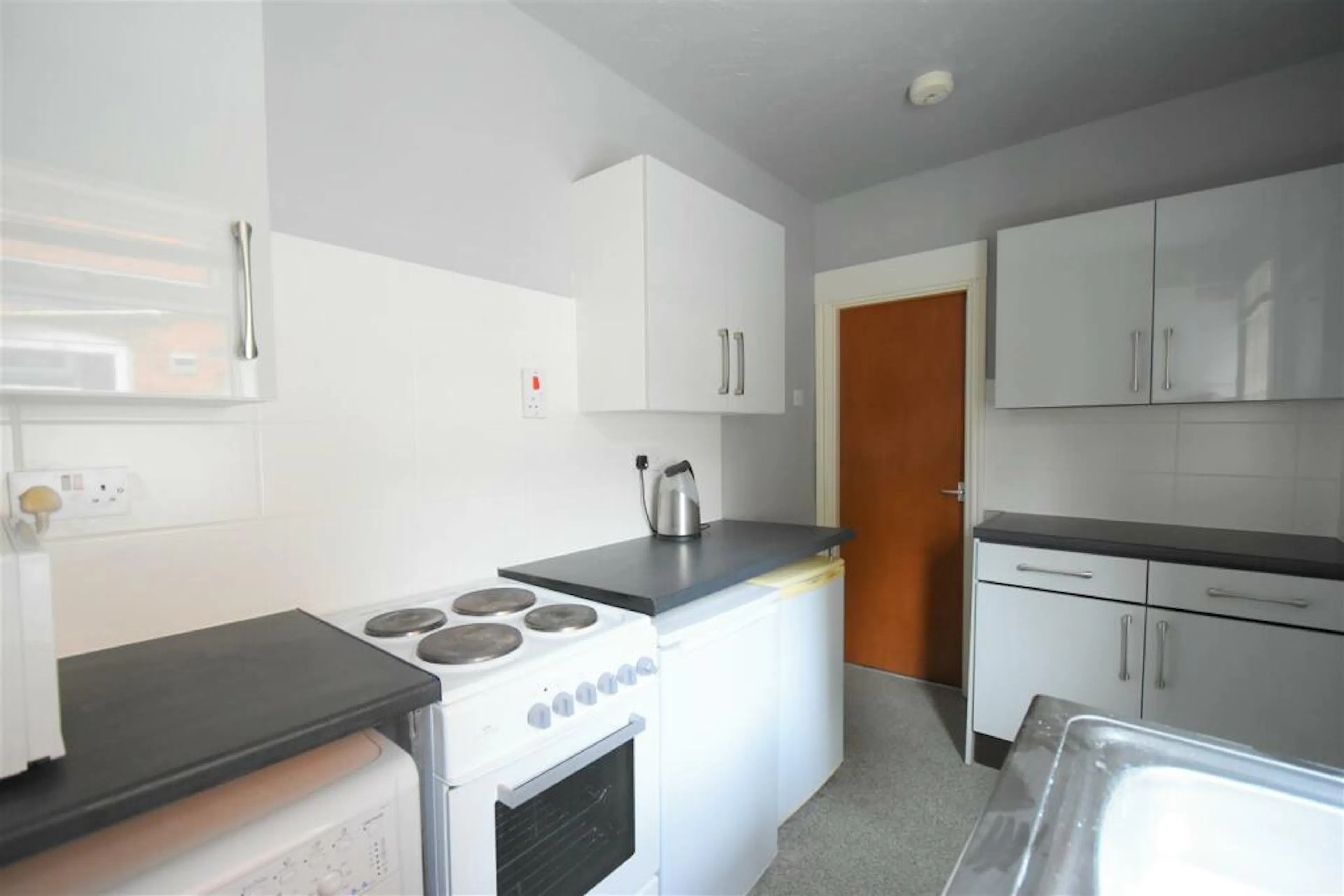 KITCHEN KITCHEN 4