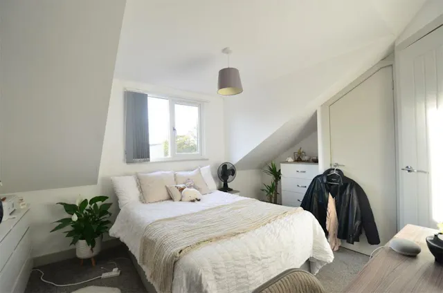 7 Bedroom Apartment room image 1