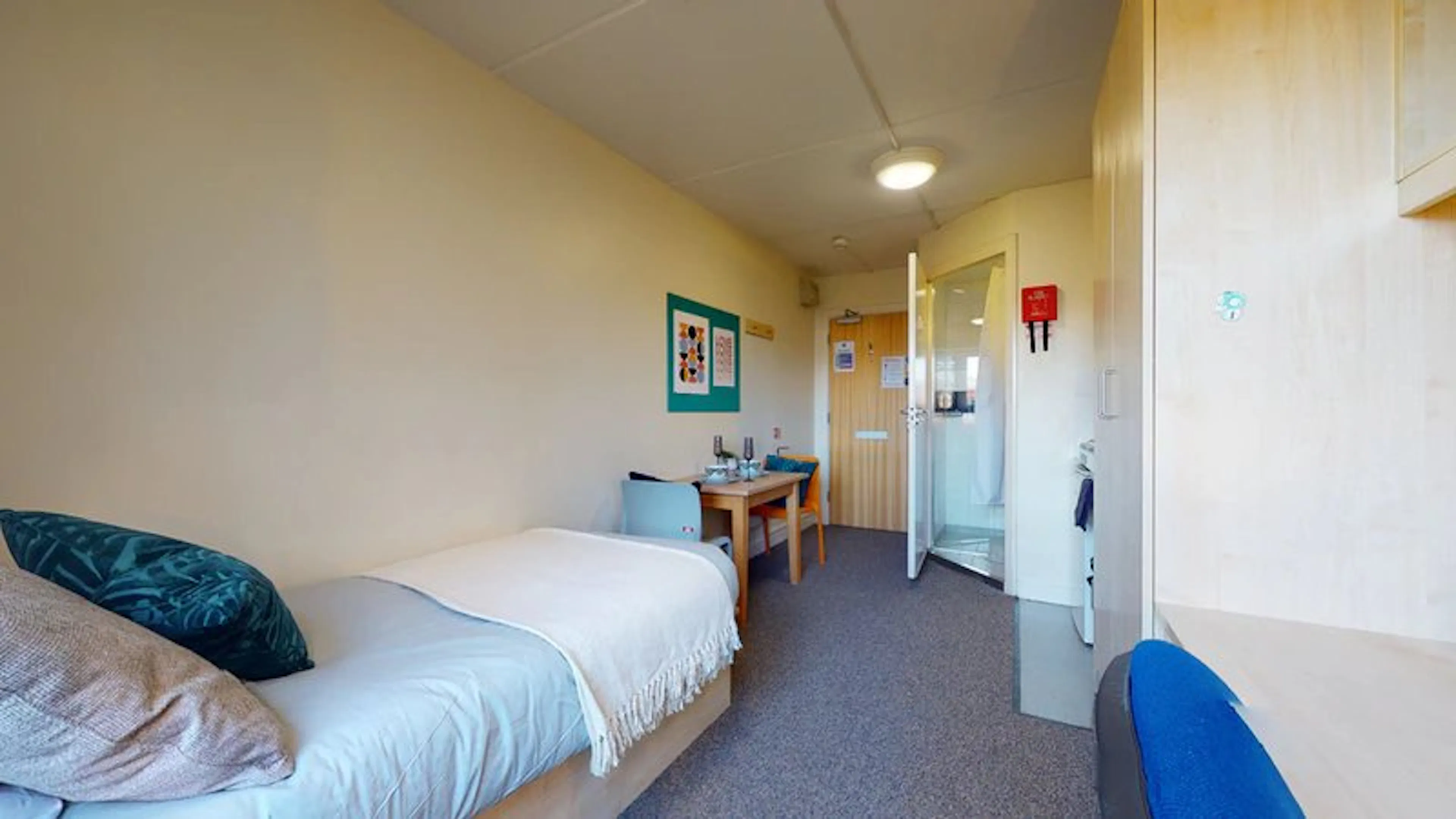 ROOM ROOM 4