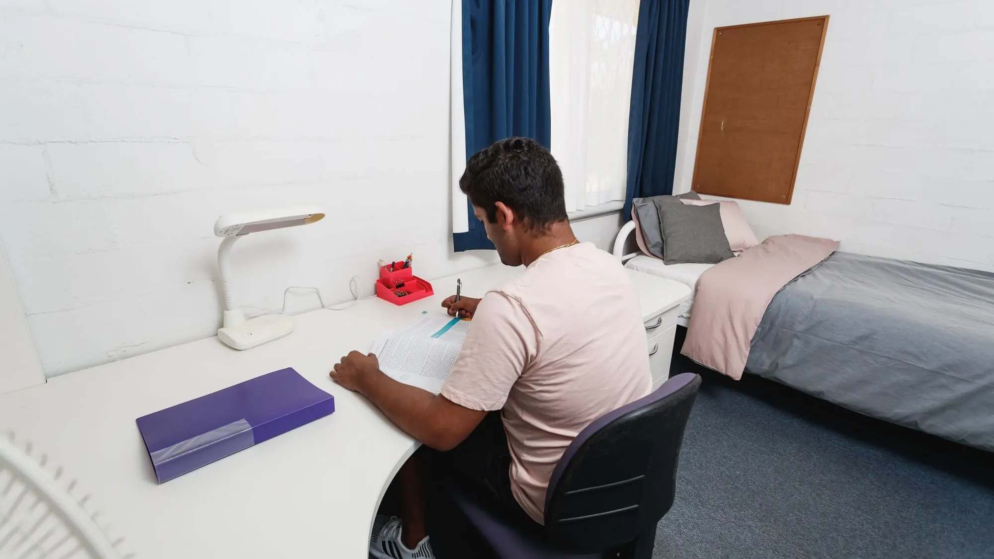 ROOM ROOM 1