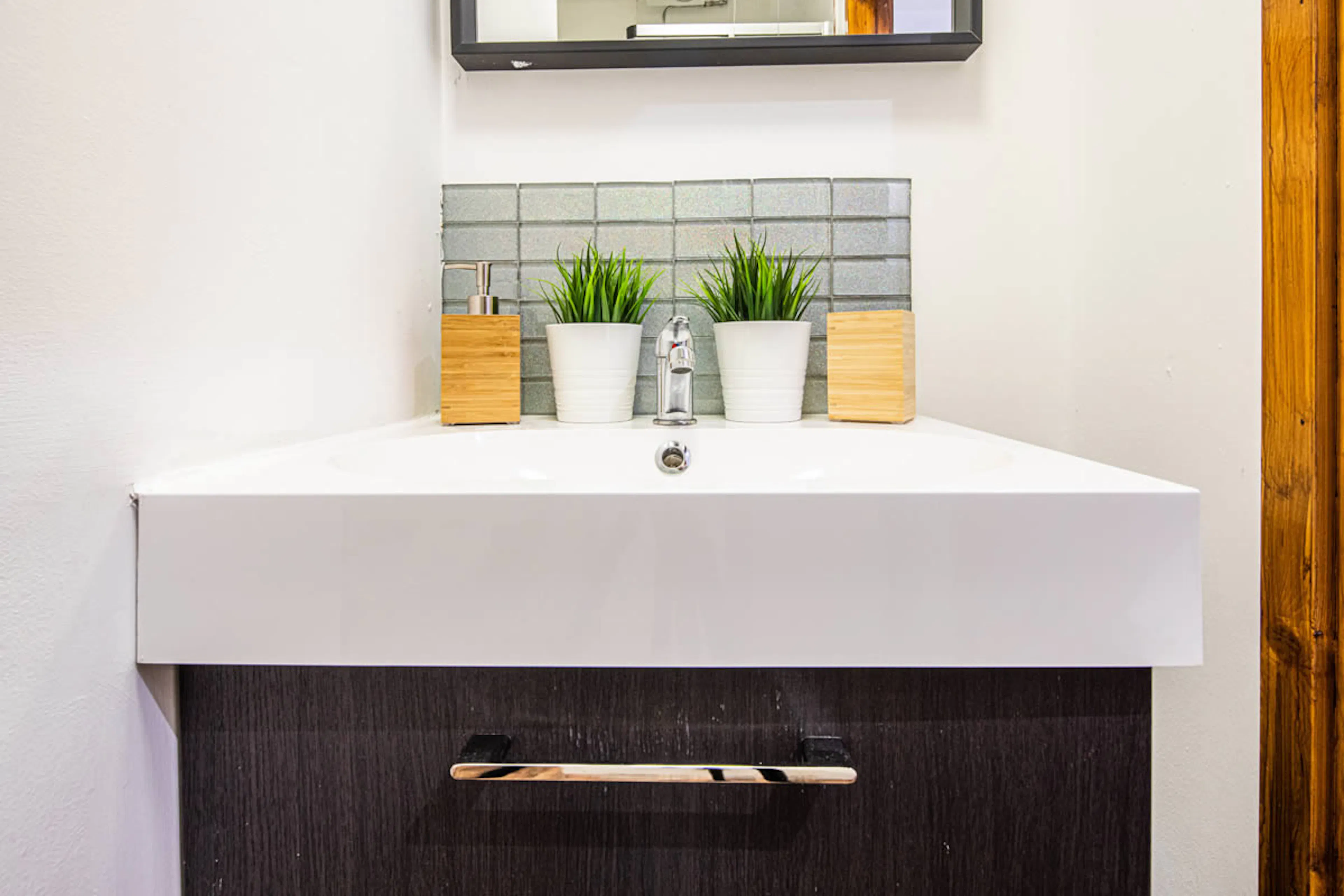6 Bedroom Apartment BATHROOM 3