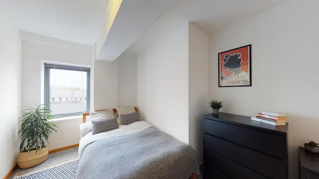 6 Bedroom Apartment room image 1