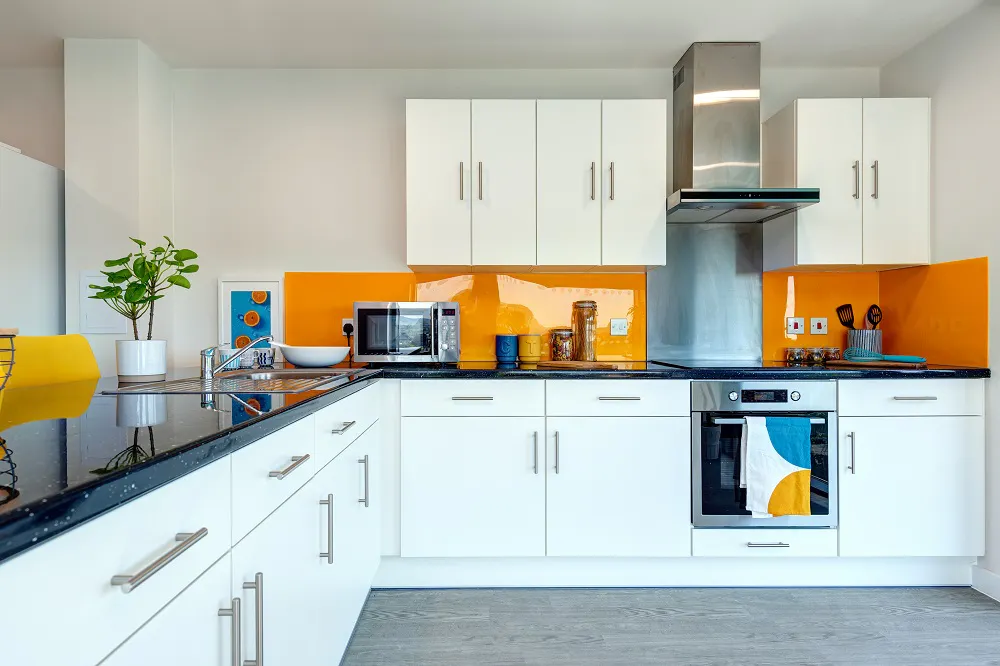 6 Bed Classic En-Suite KITCHEN 4