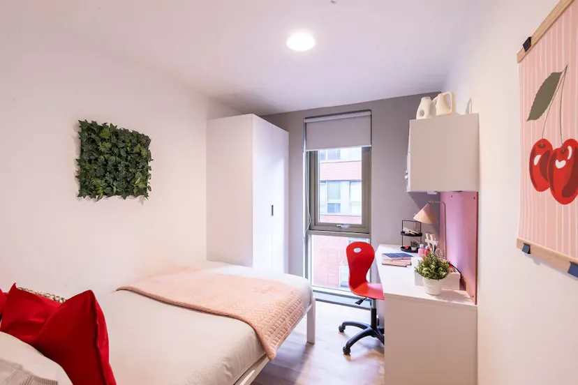 Property video thumbnail 1