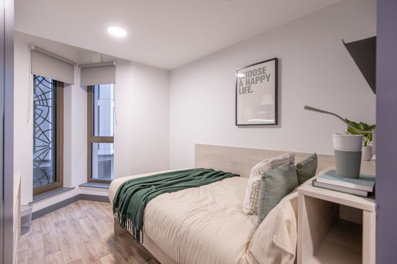 6 Bed Premium Ensuite