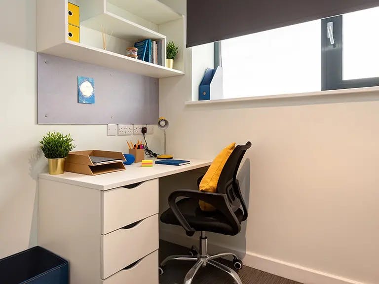 carrick-view-falmouth-6 Bed Standard Ensuite (Superior View)