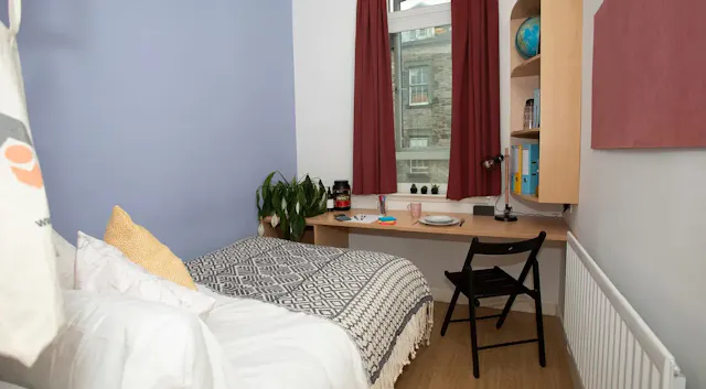 6 Bed Standard En-suite room image 1