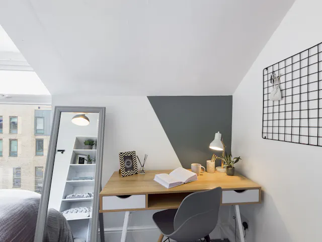 6 Bedroom House room image 5