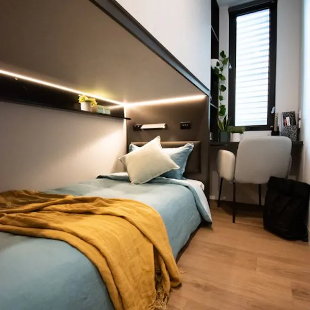6 Bed Apartment with Terrace room image 1