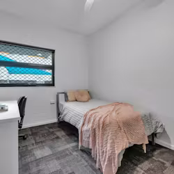 western-sydney-university-village-pa-parramatta-sydney-6 Bed Apartment - Premium