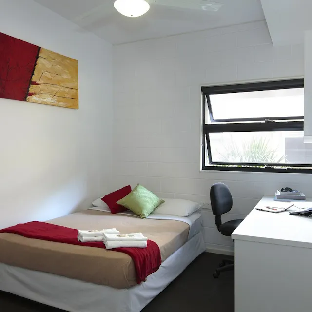6 Bedroom Apartment room image 1