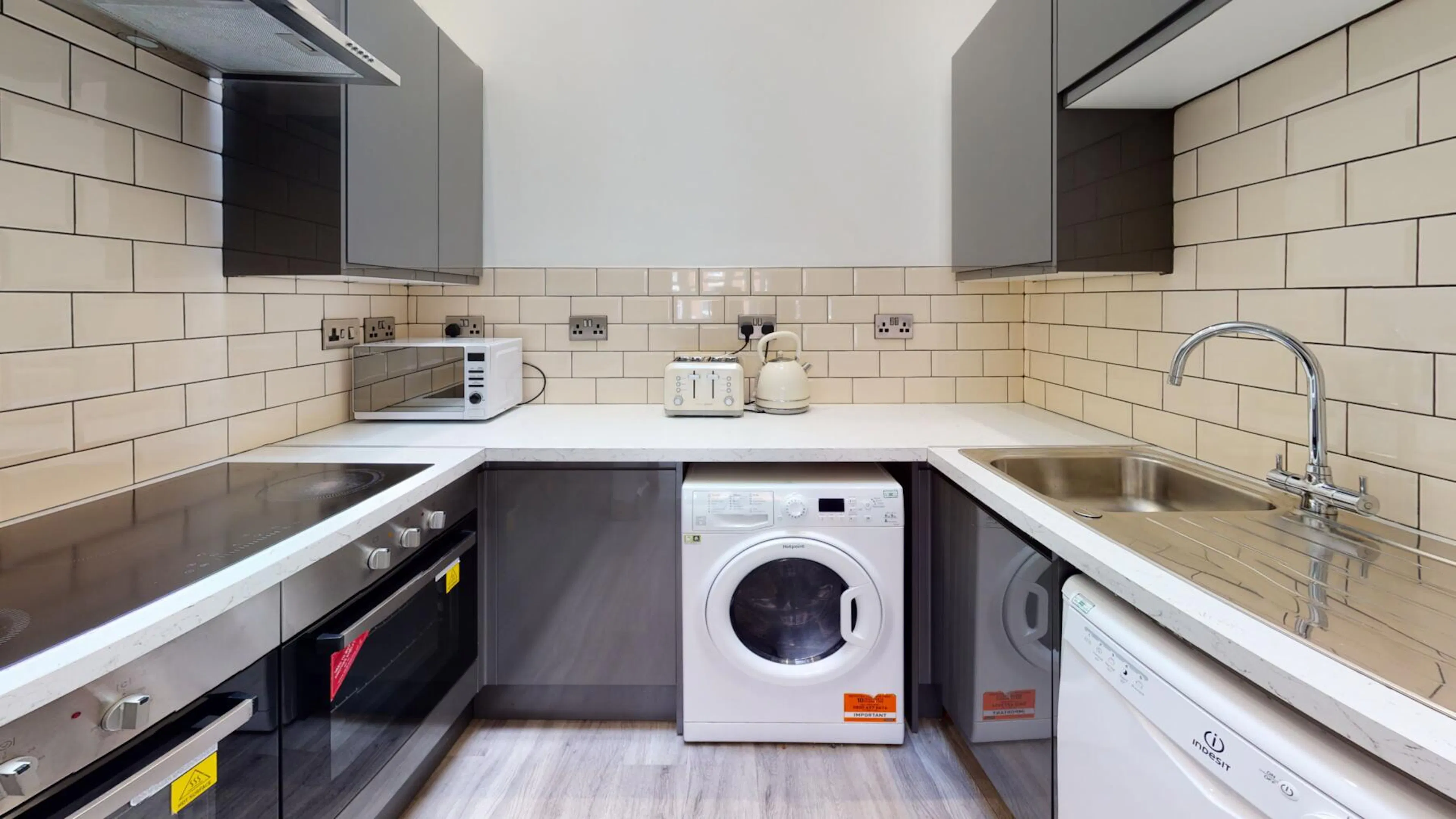 6 Bedroom Apartment KITCHEN 4
