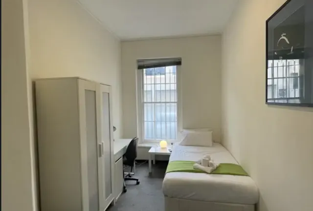 Room 6 room image 1