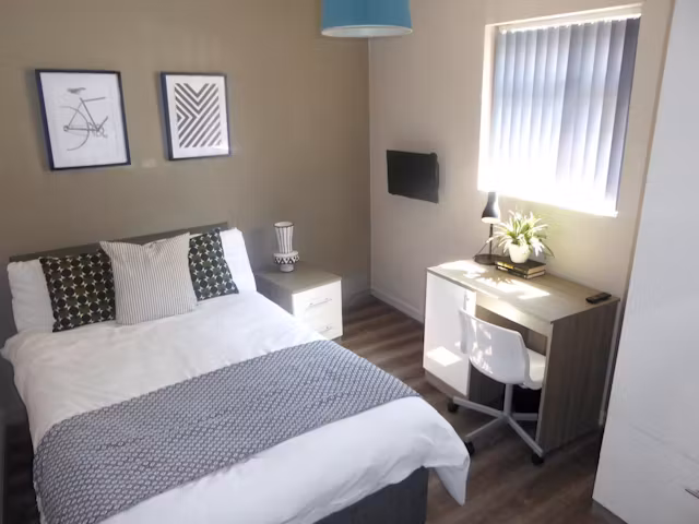 spekeland-road-liverpool-ROOM-1