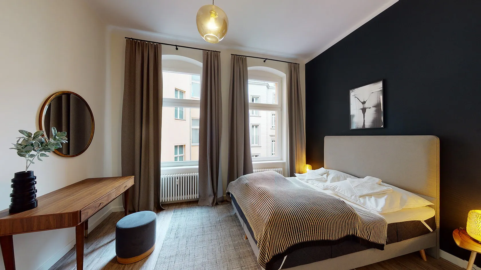 ROOM ROOM 1