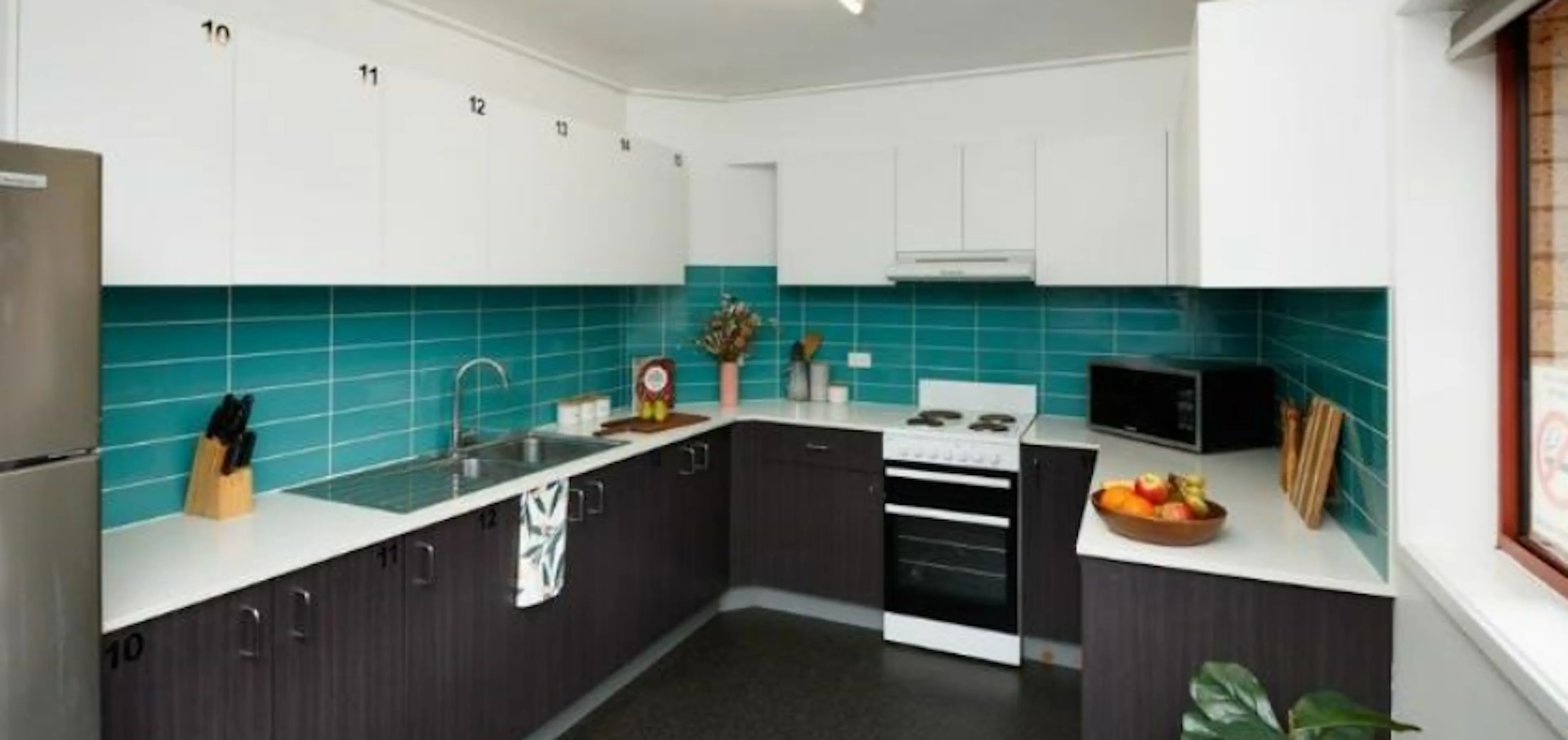 Gurubun - 7 to 9 Bedroom Multishare KITCHEN 3