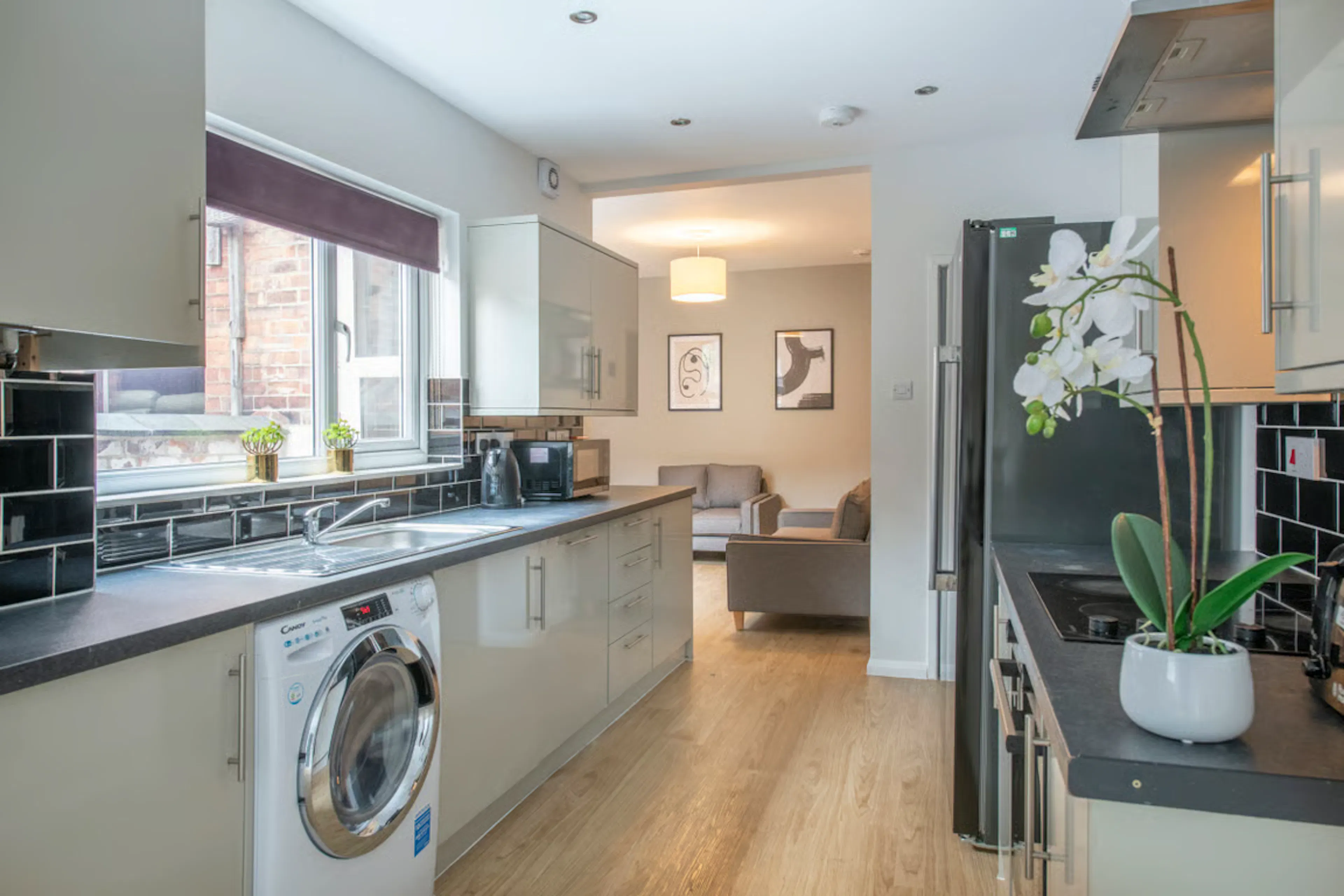 6 Bedroom Apartment KITCHEN 3