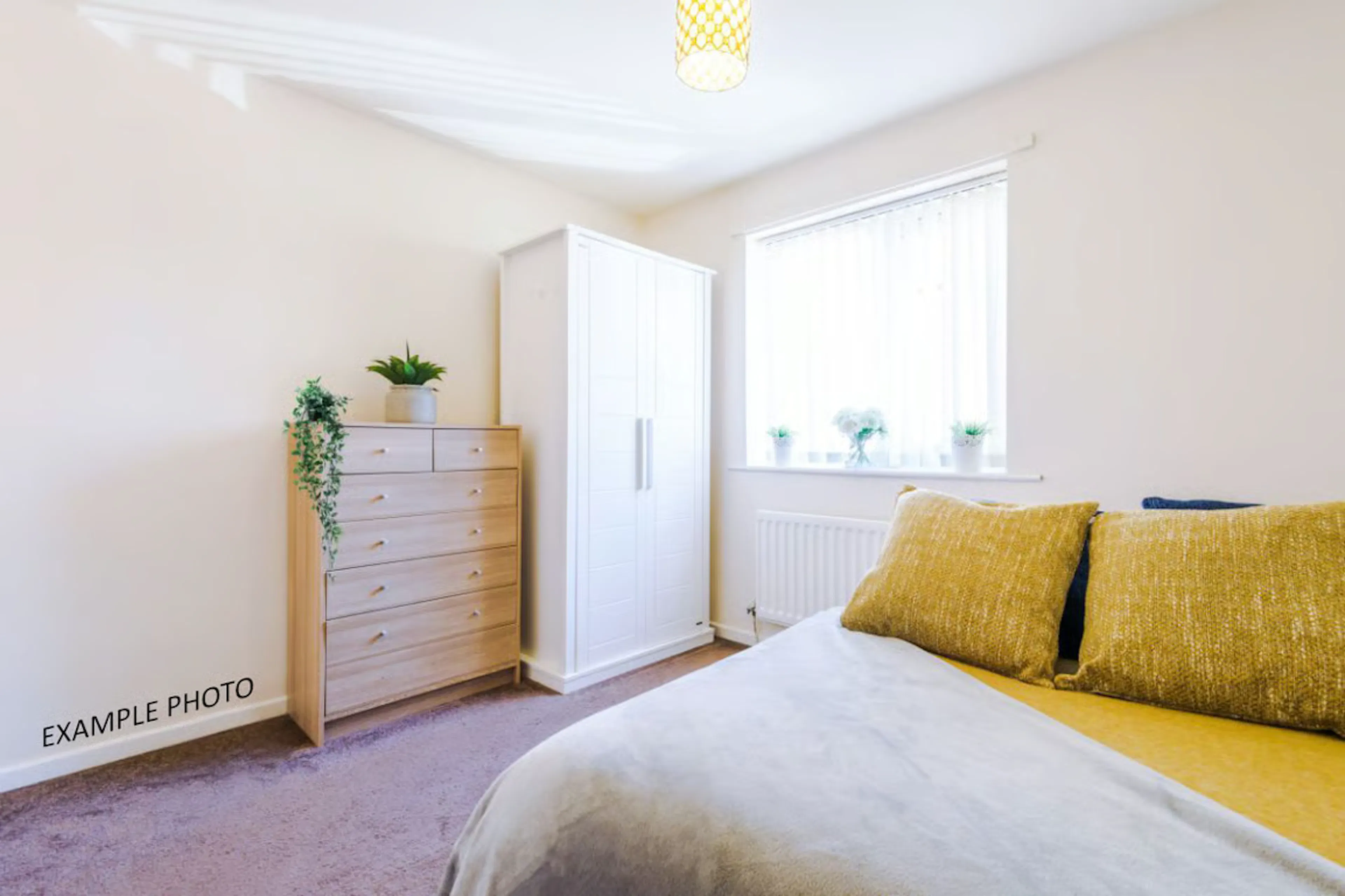 One Bed Apartment ROOM 1