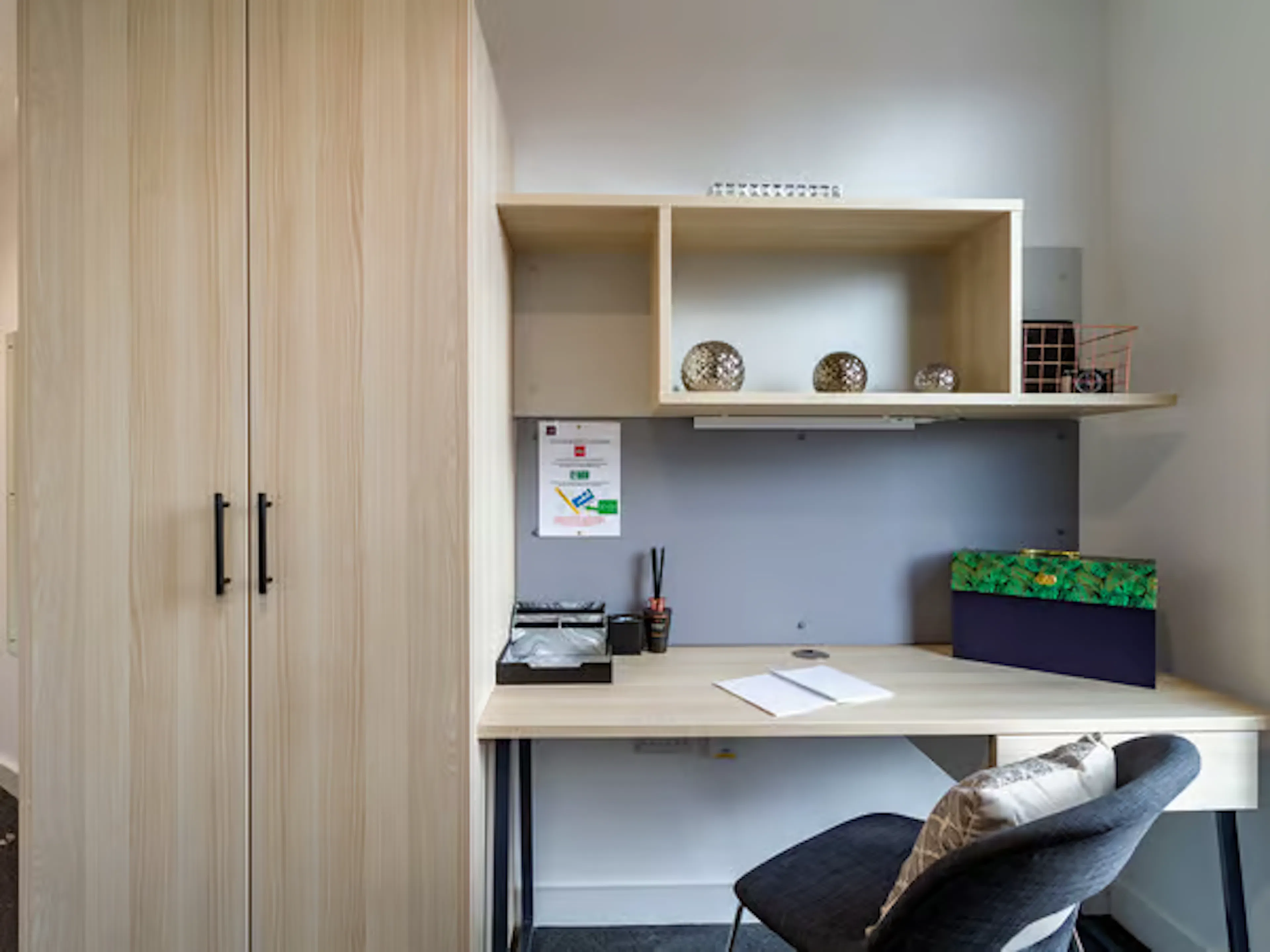 Classic 4 Bed Ensuite ROOM 1