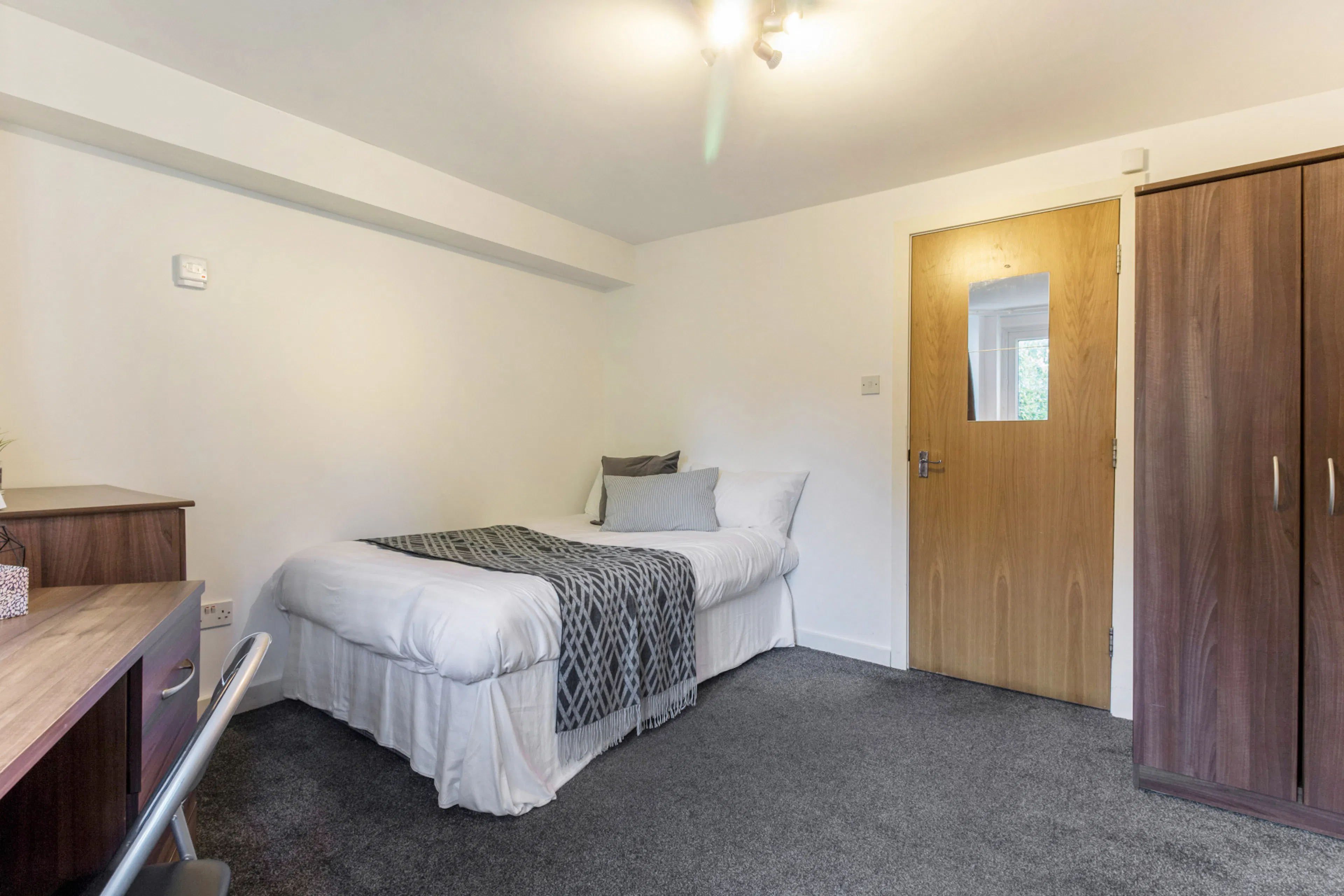 ROOM ROOM 3