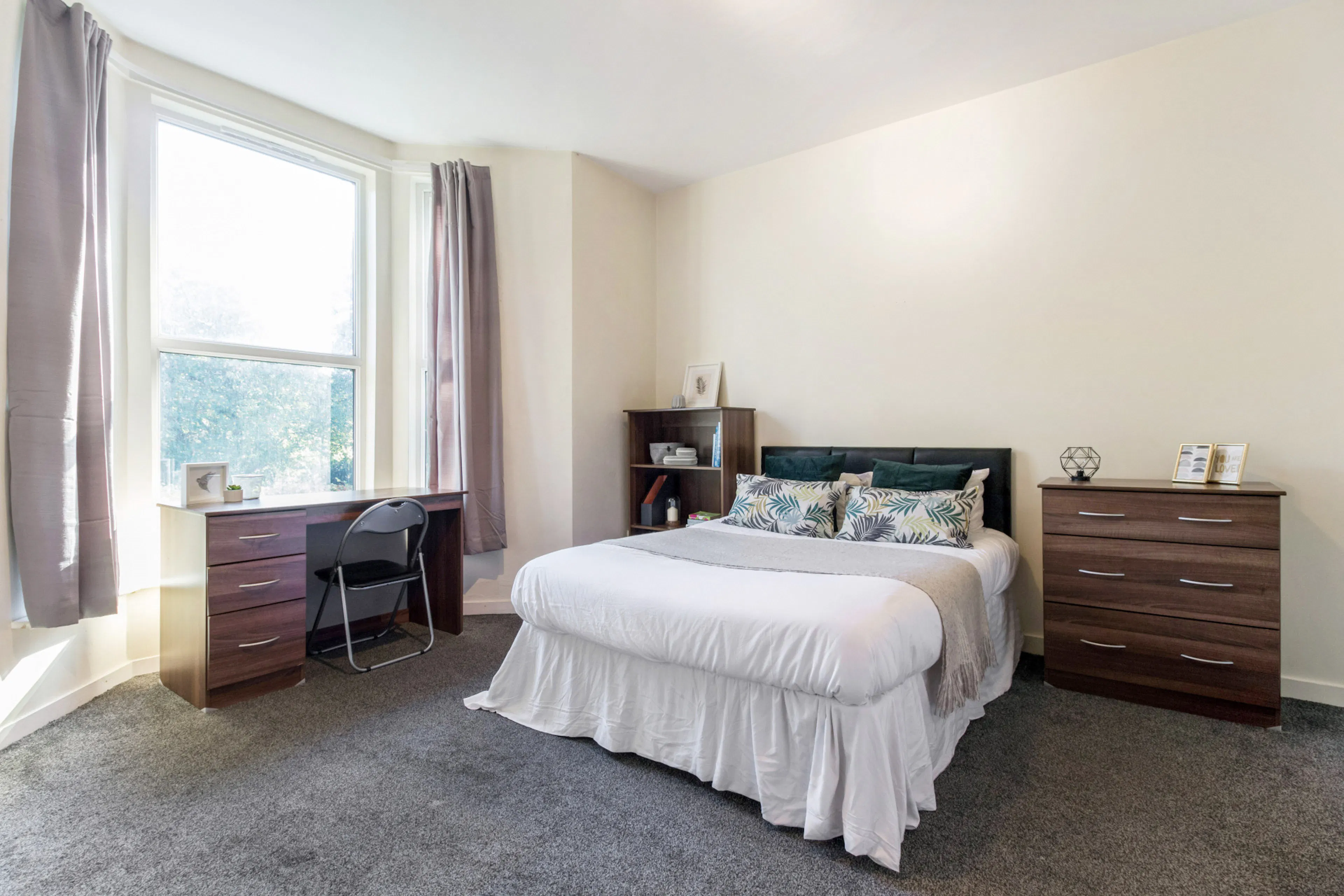 ROOM ROOM 2