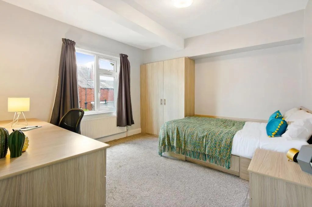 ROOM ROOM 3