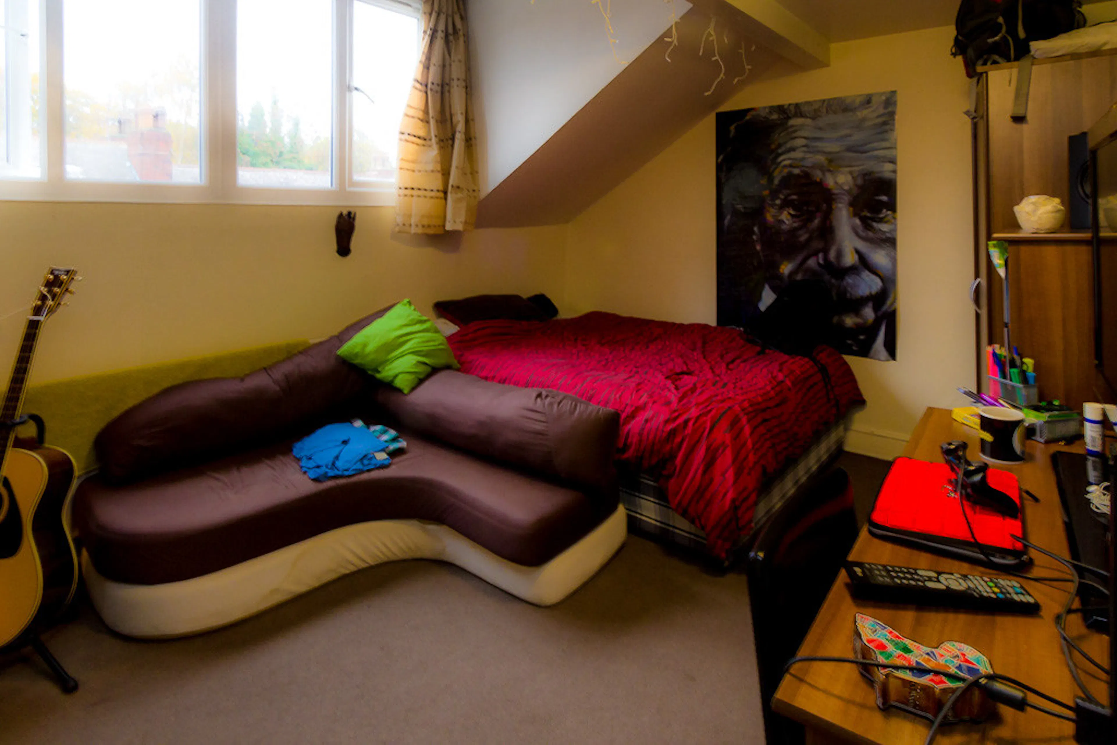 ROOM ROOM 1