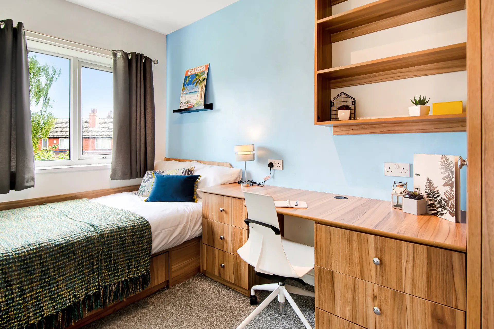 ROOM ROOM 1