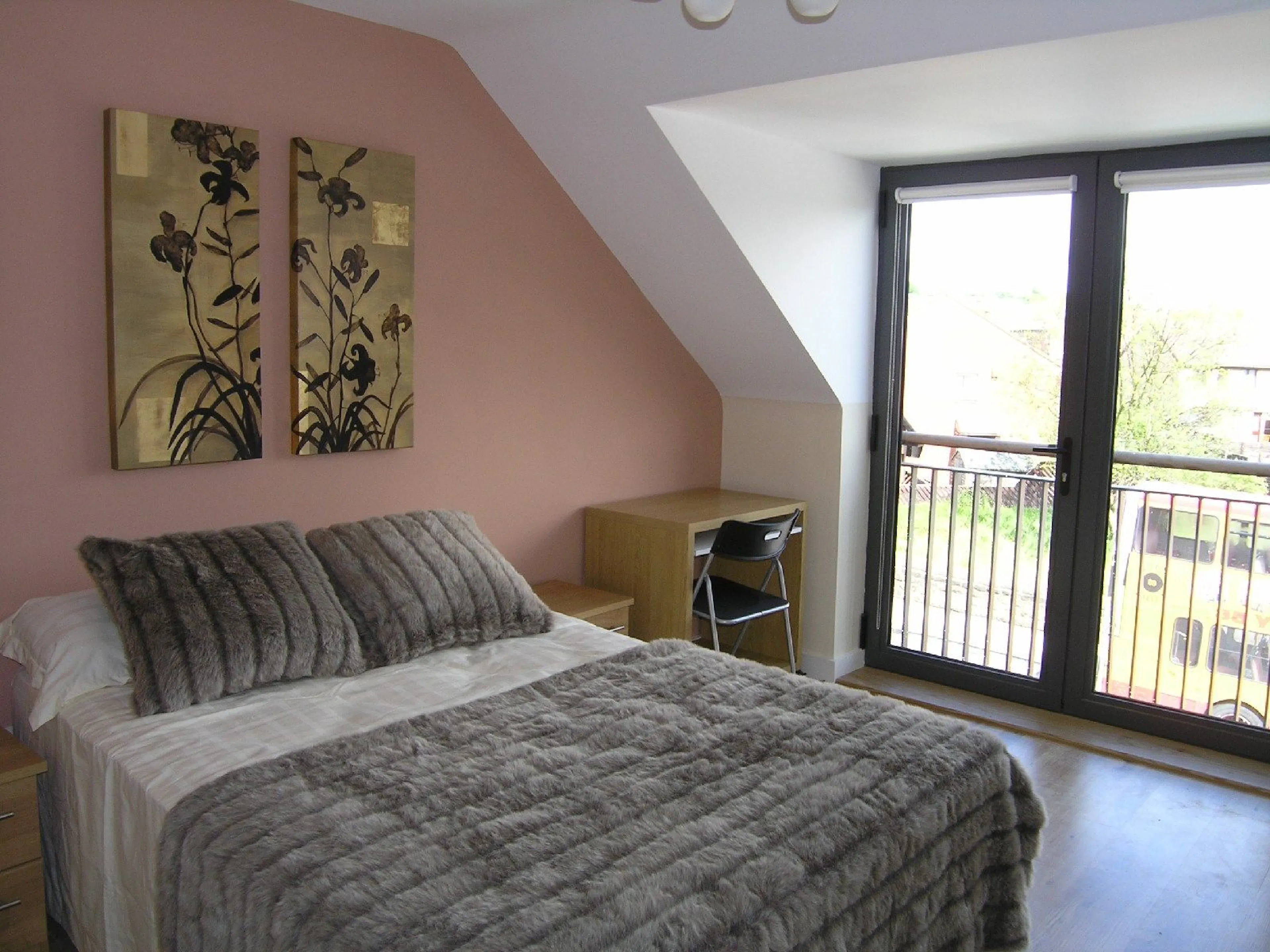 ROOM ROOM 3
