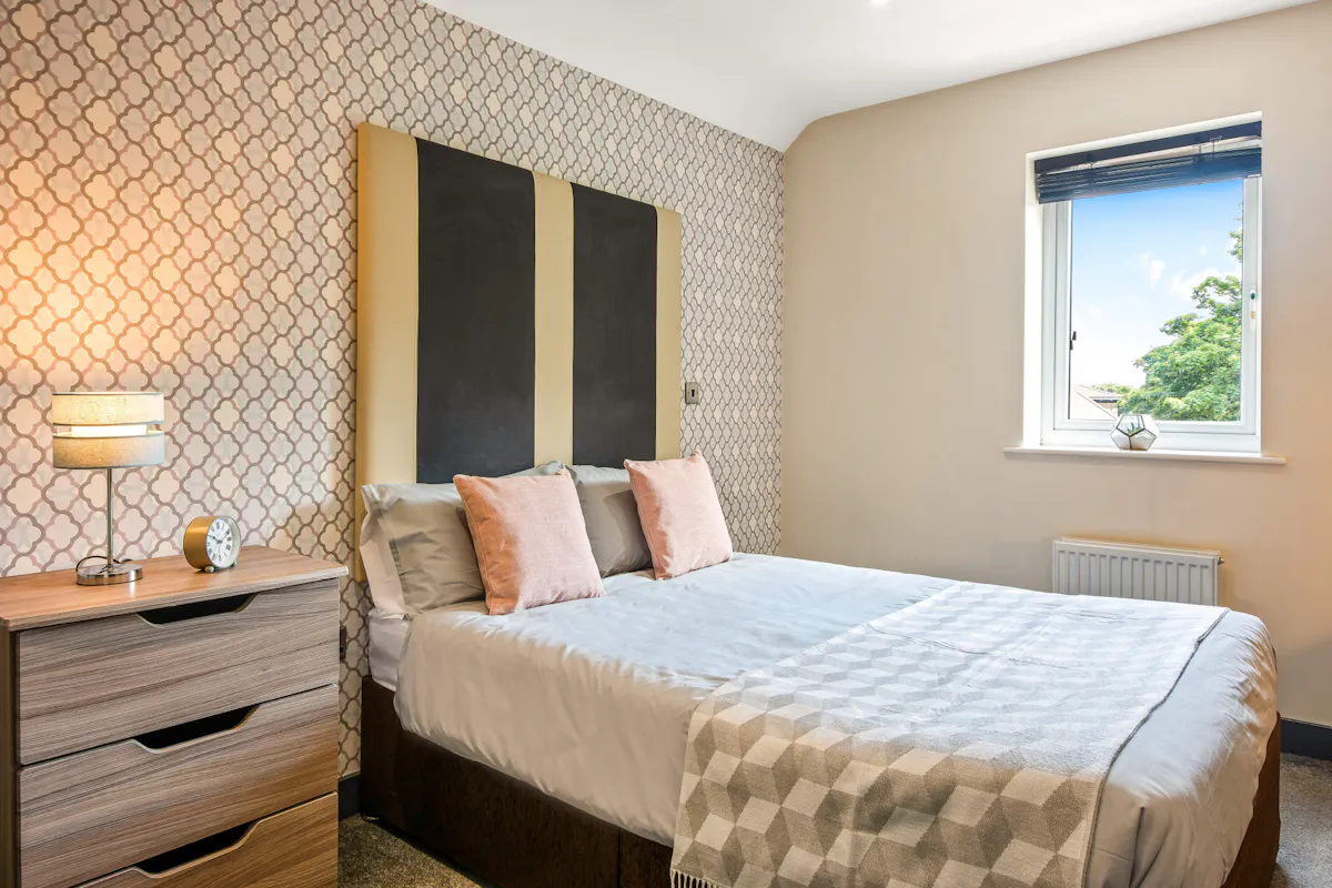 ROOM ROOM