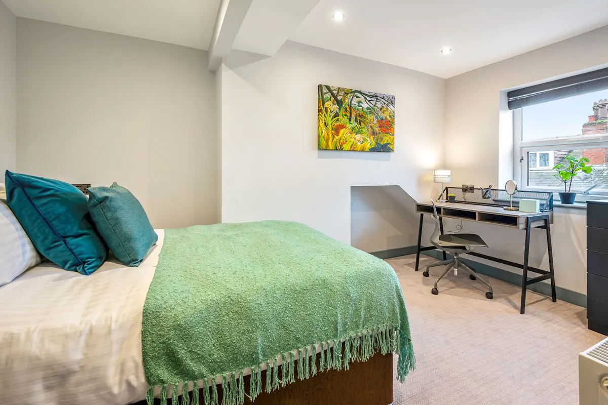 ROOM ROOM