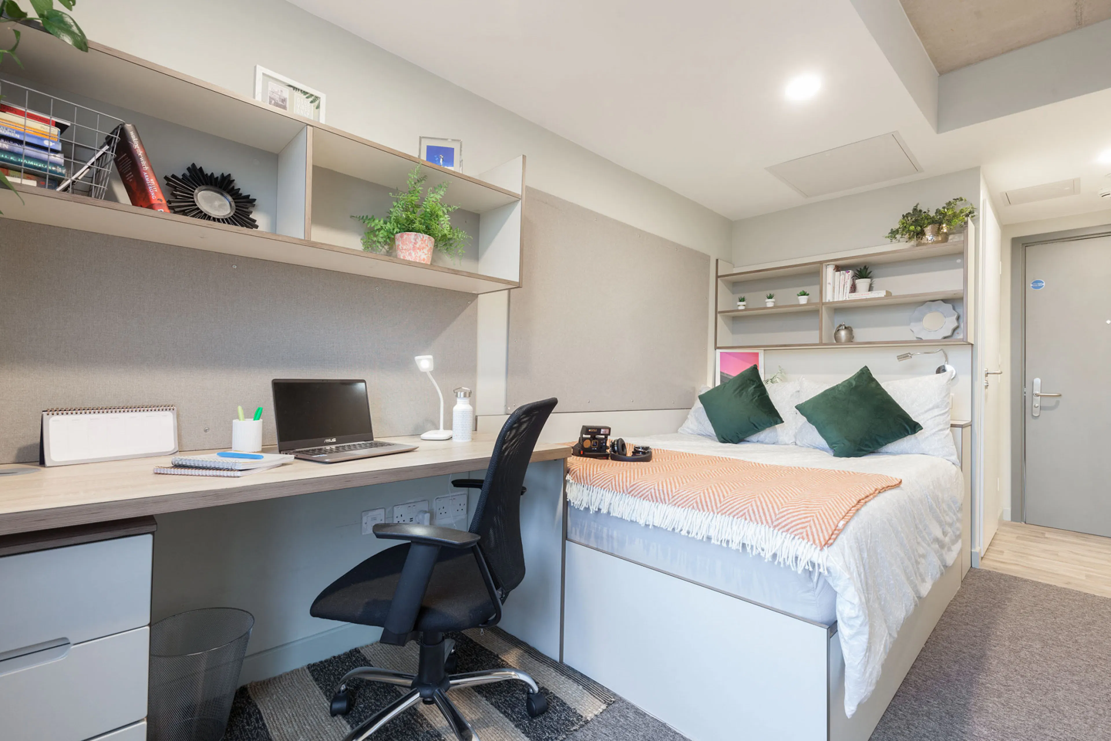 Bronze Plus En-Suite ROOM 1