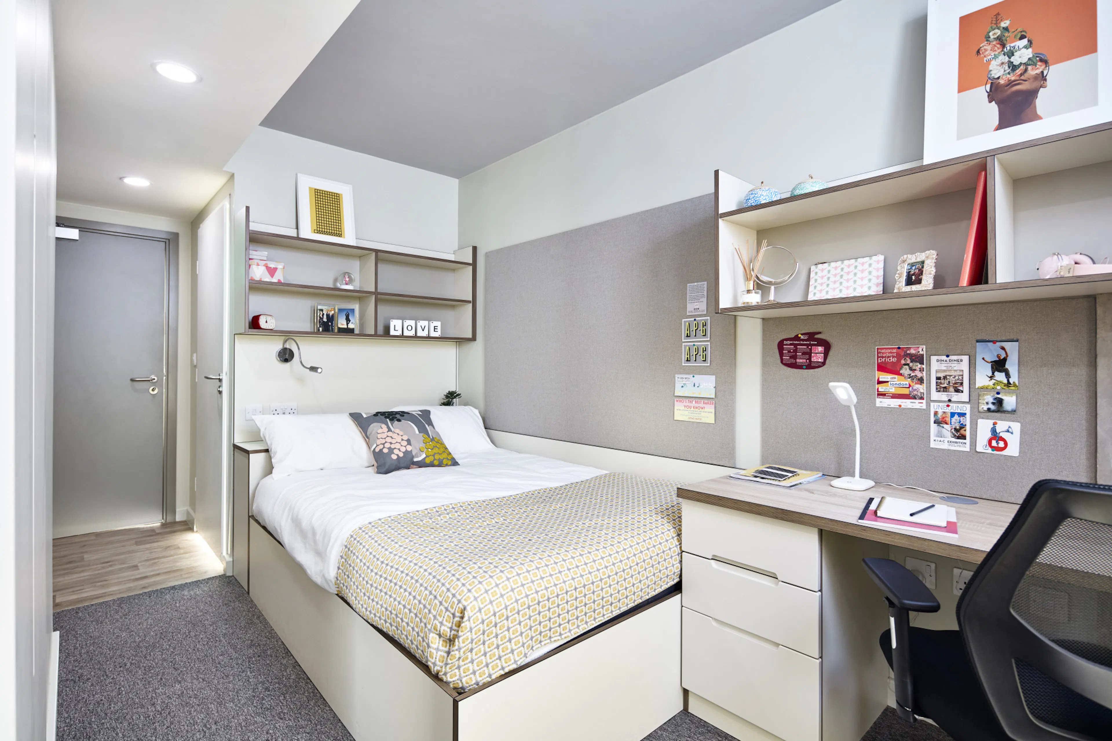 Silver En-Suite ROOM 2