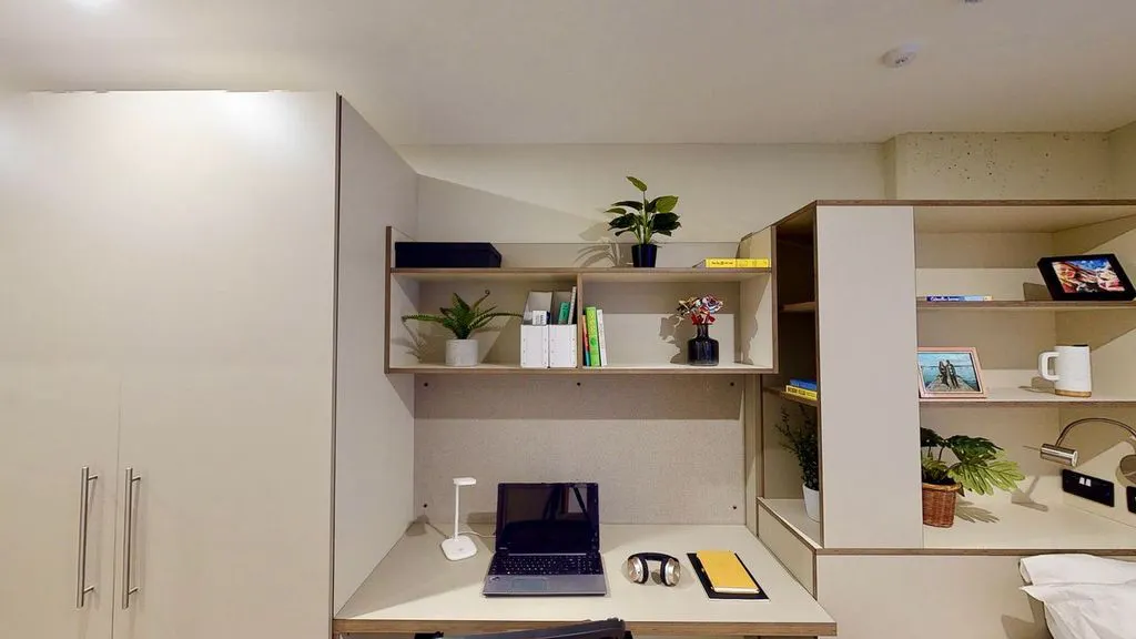 Standard Studio (Wet room)