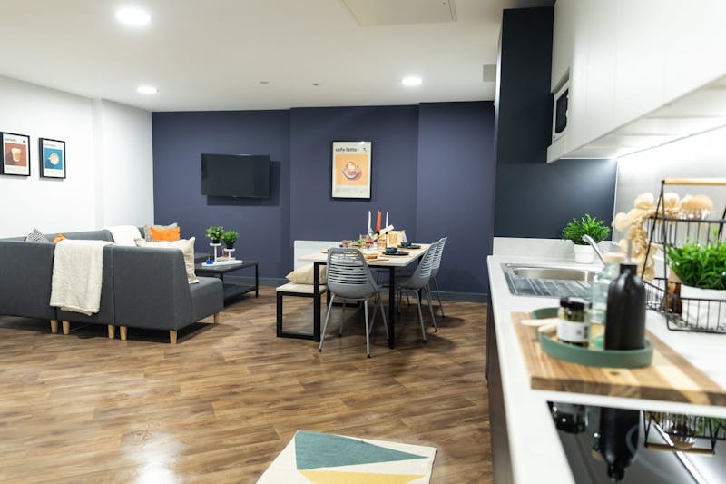 7 Bed Premium Ensuite