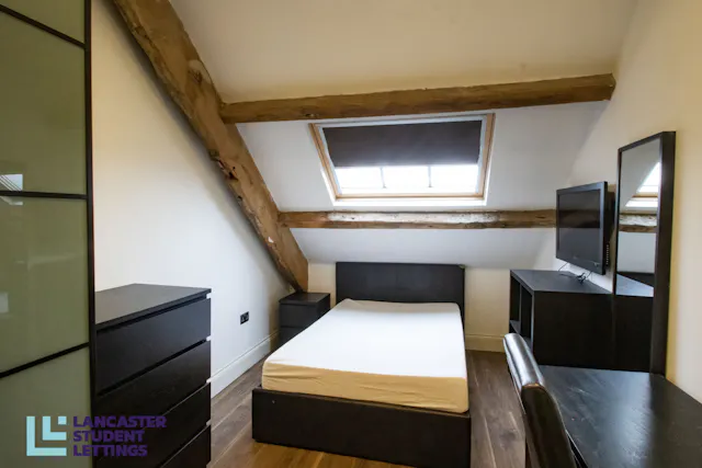 7 Bedroom Apartment room image 2