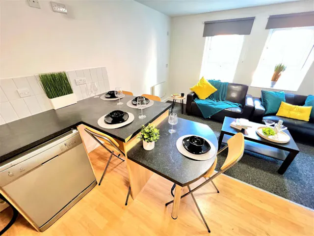 Premier Plus room image 7