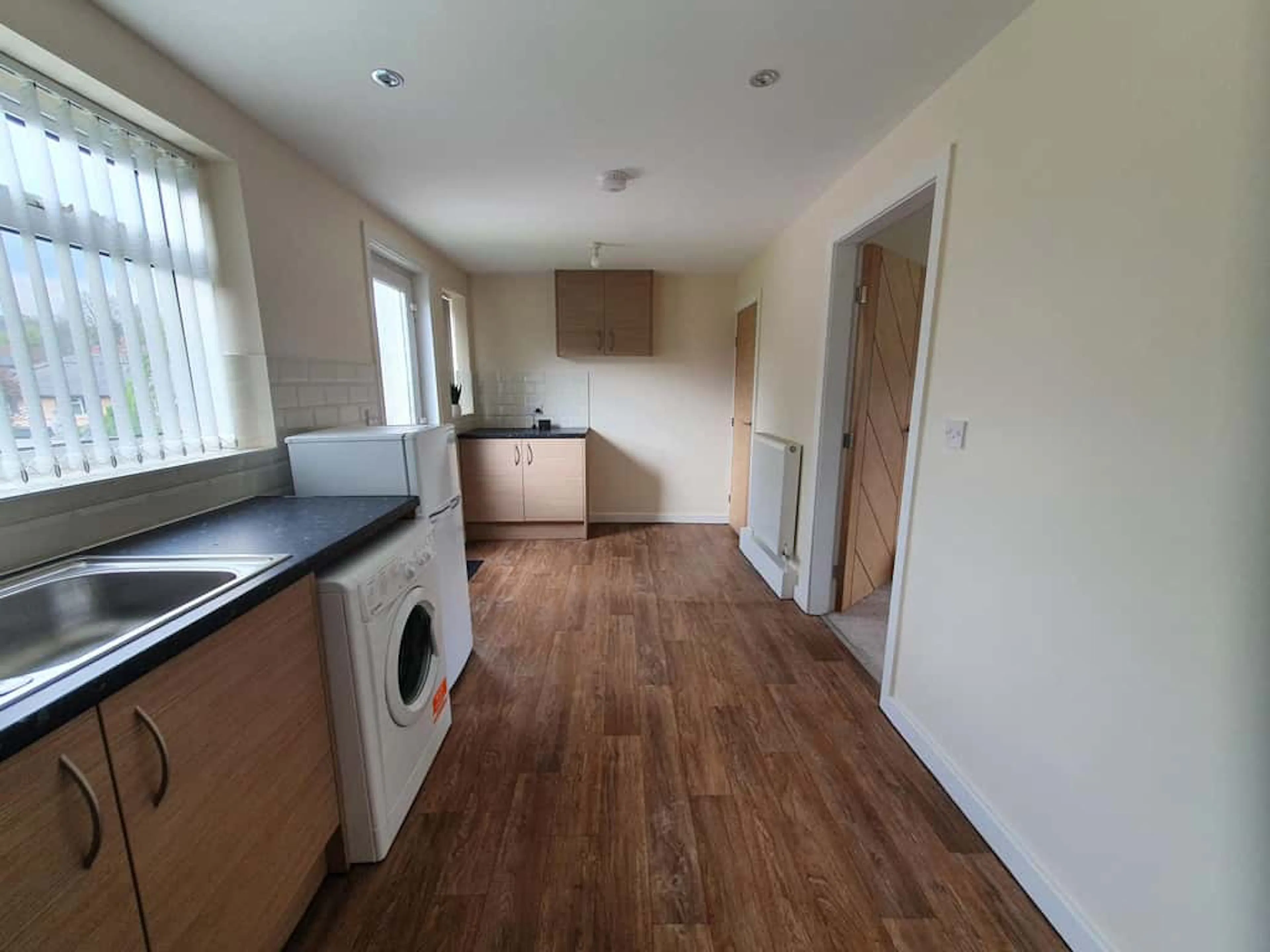 One room in 3 bedroom apartment KITCHEN 2