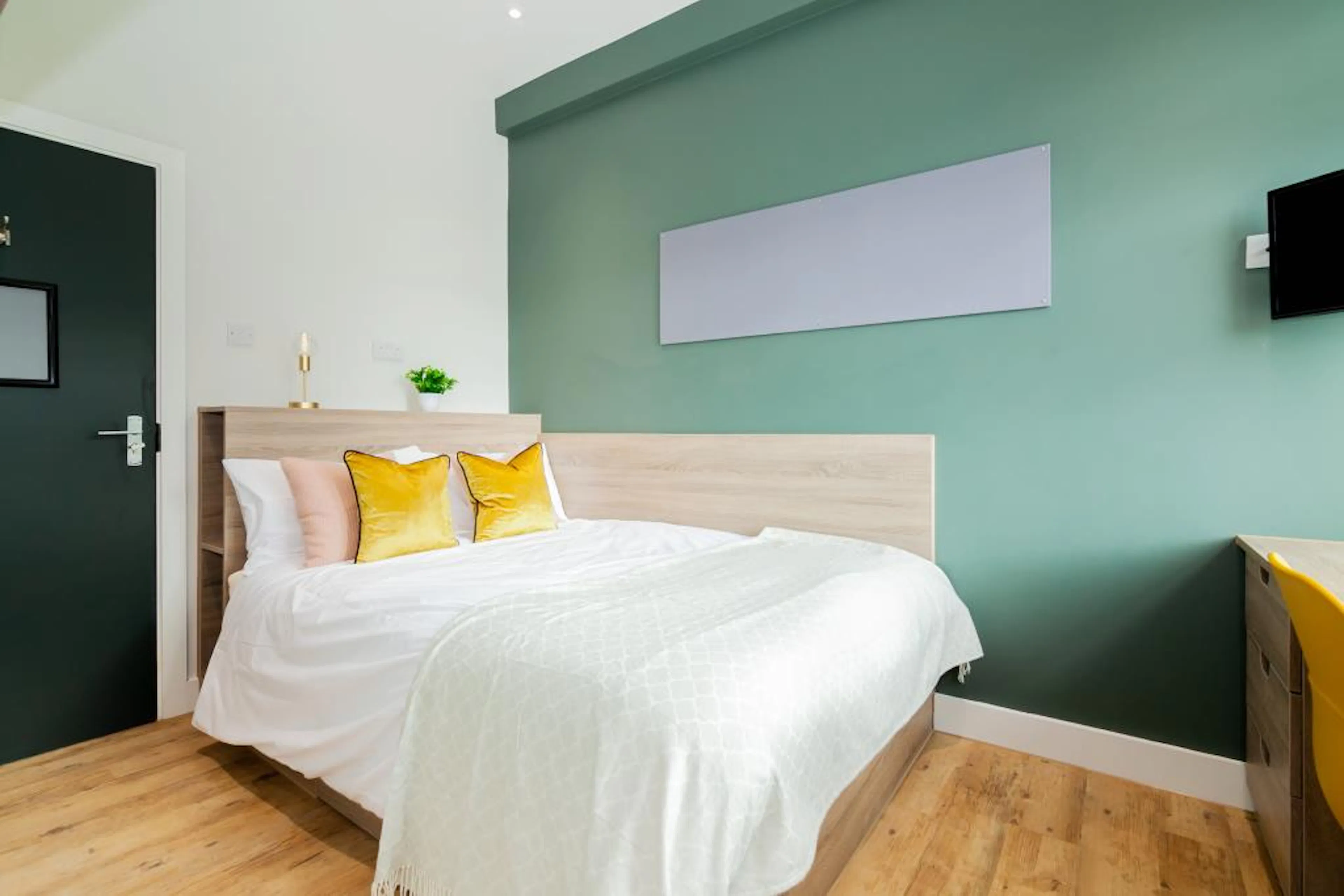 ROOM ROOM 4