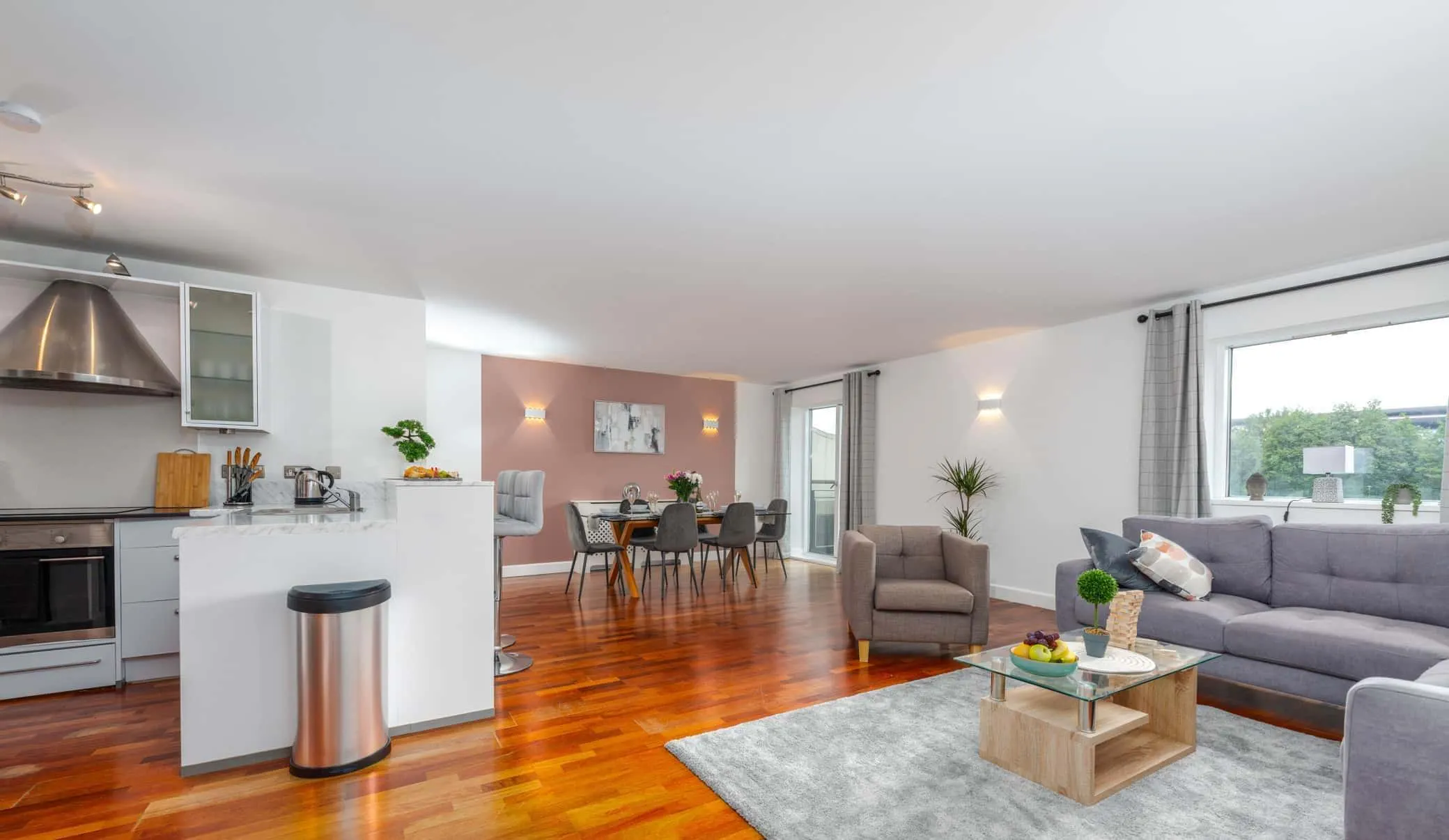One room in 2 bedroom apartment COMMON_AREA 1