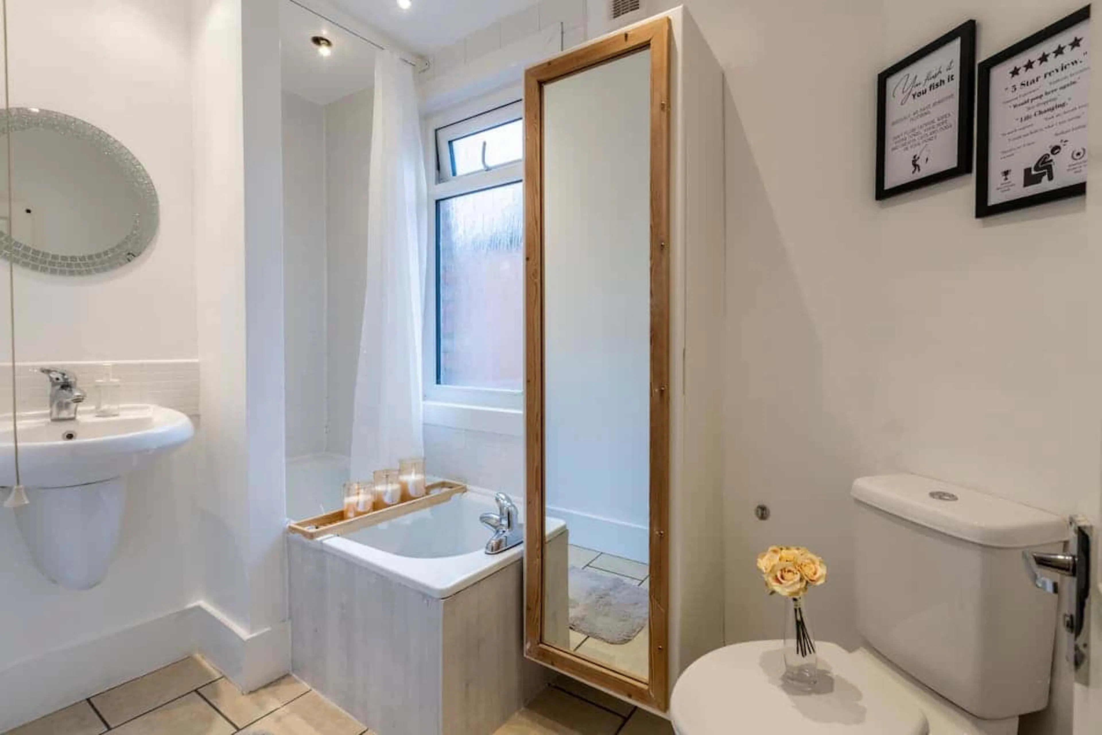 Room in 240 Narborough Rd, Leicester LE3 2AP, UK BATHROOM 3
