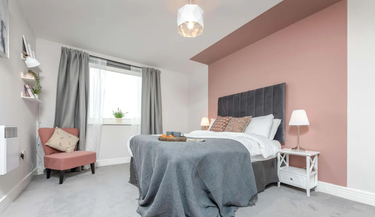 One room in 1 bedroom apartment ROOM
