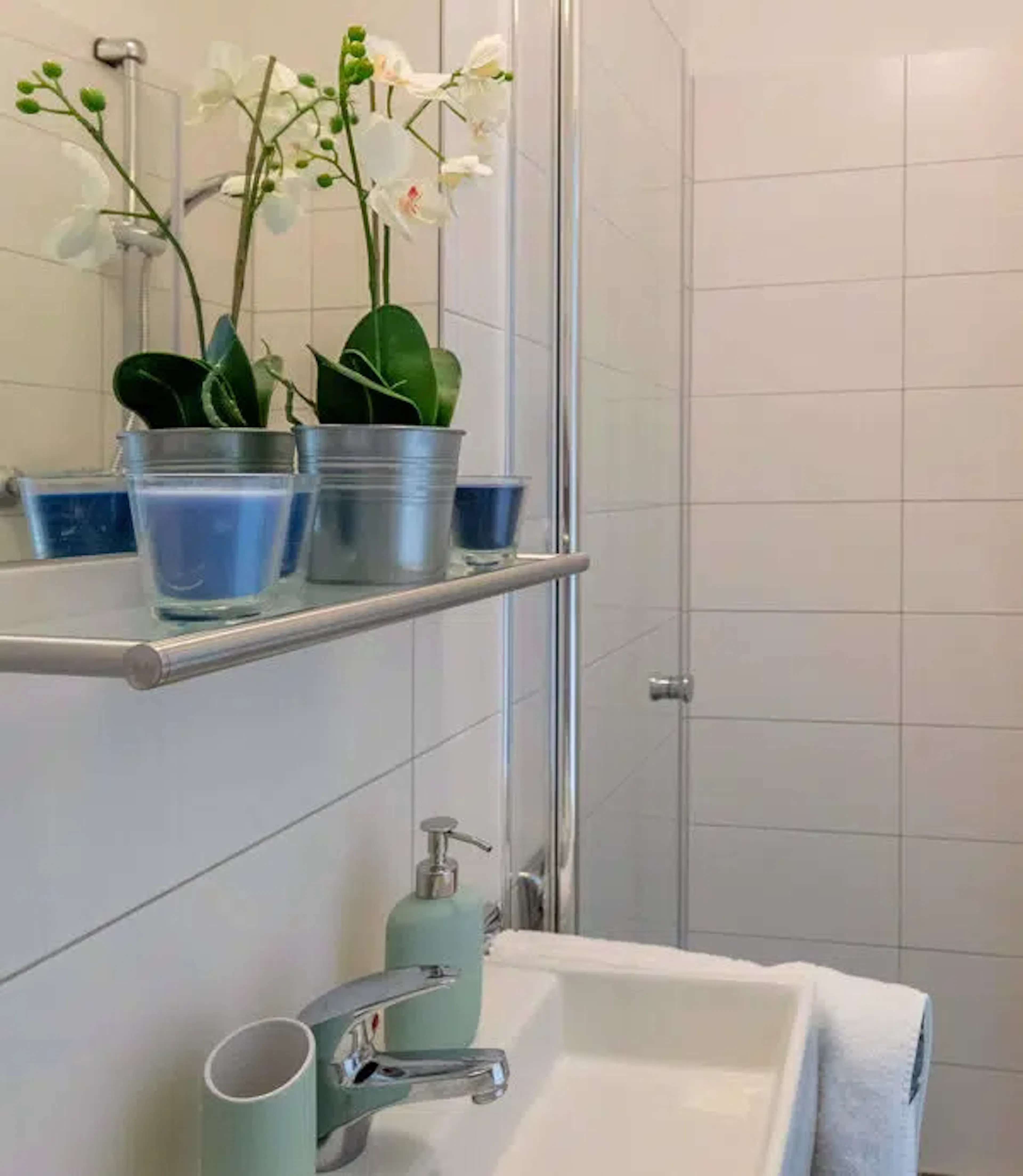 Double Studio BATHROOM 2