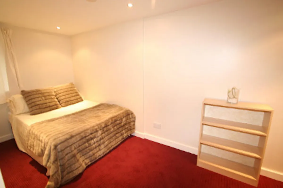 One Bedroom Flat ROOM