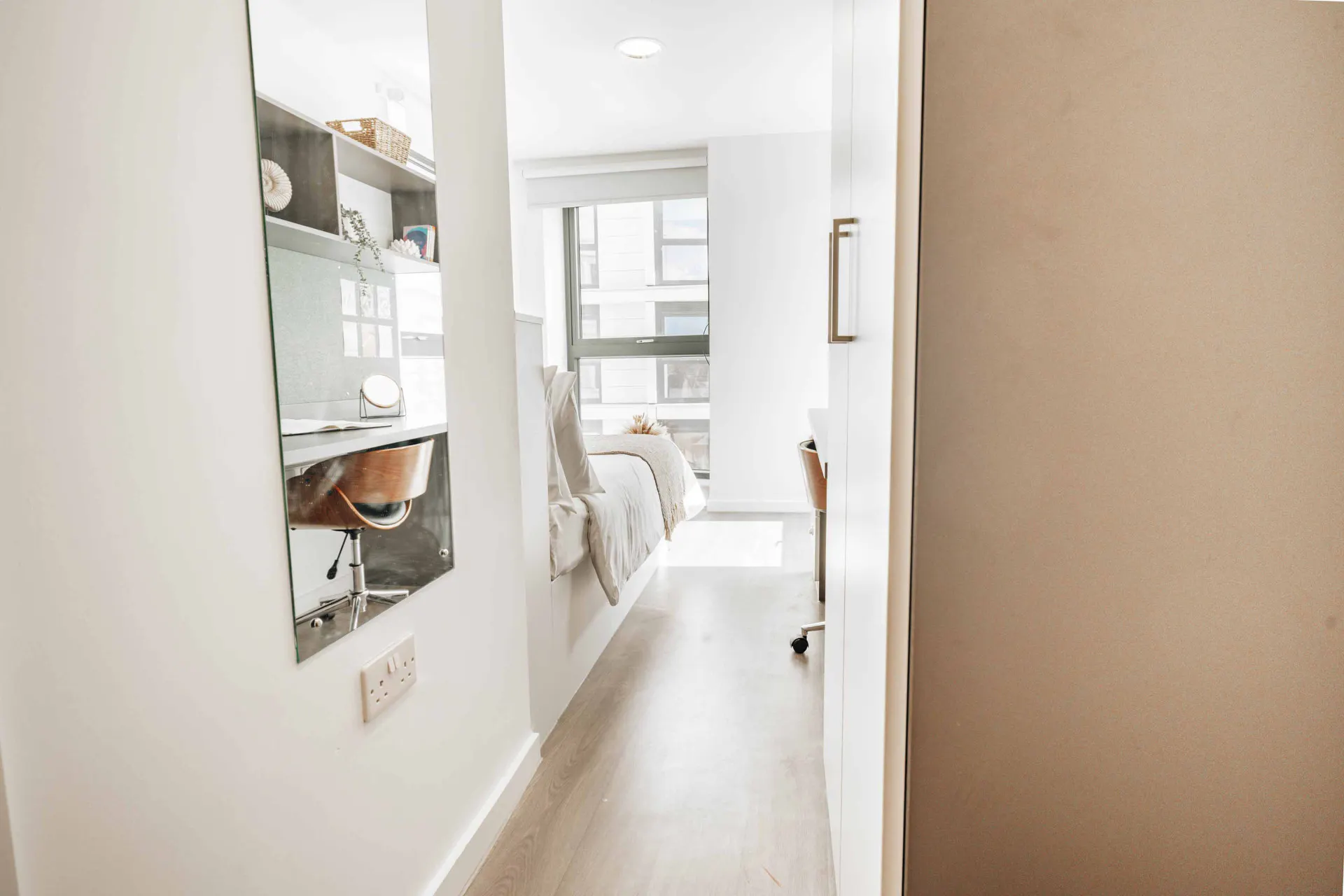 Gold ensuite