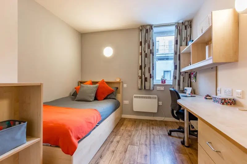 Chambers 51-Wolverhampton-ROOM-1