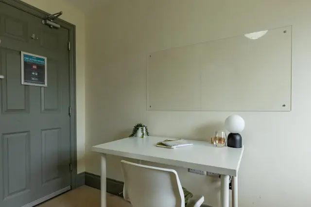 Gold Room room image 1