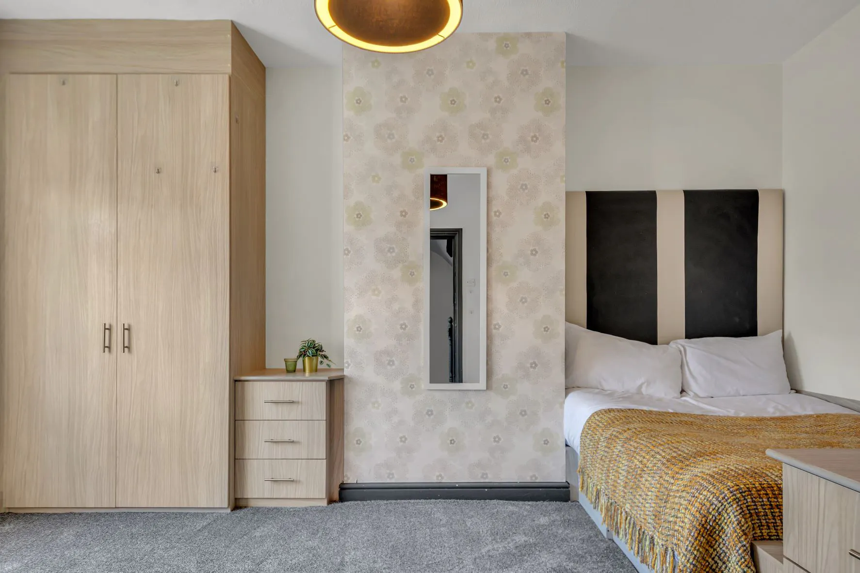 ROOM ROOM 3