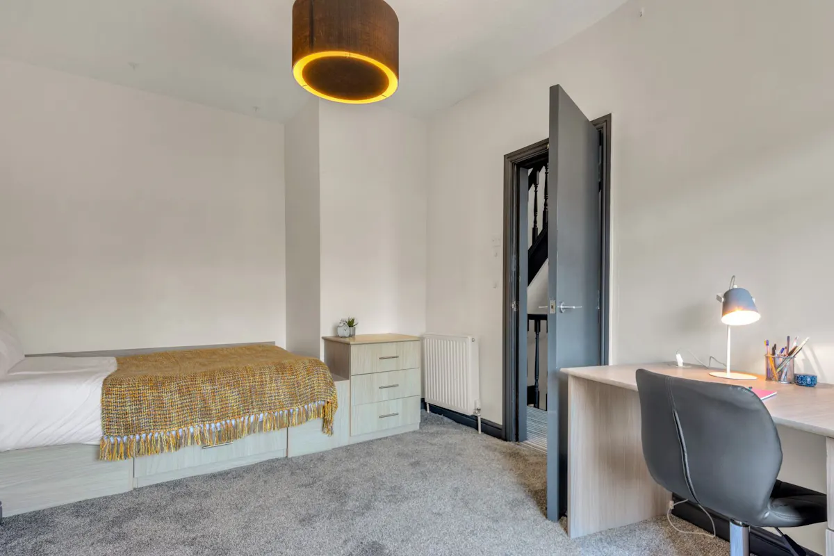 ROOM ROOM
